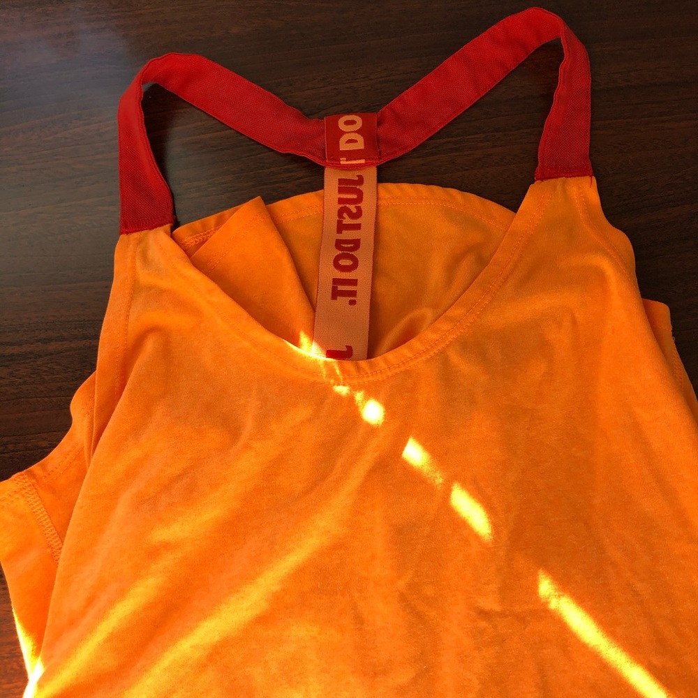 Nike women’s open back tank top